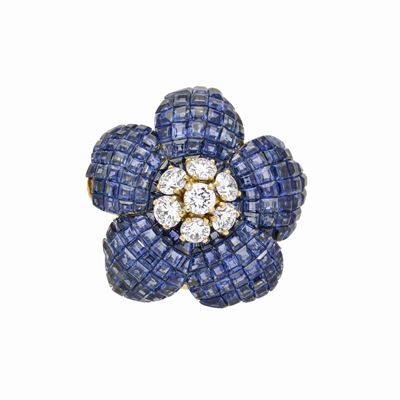 Clip Floreale in Oro Giallo, Zaffiri e Diamanti