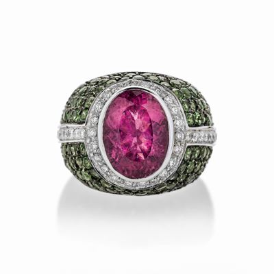 Anello in Oro Bianco, Diamanti, Peridoto Verde e Tormalina Rosa