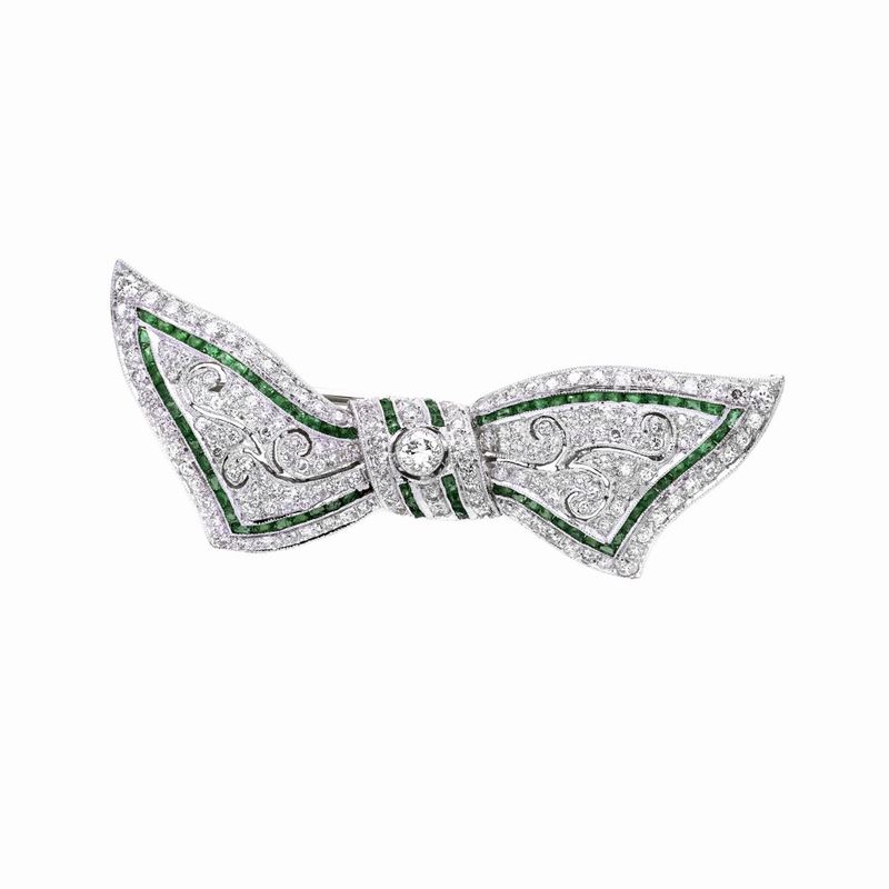 Spilla Fiocco in Oro Bianco, Smeraldi e Diamanti