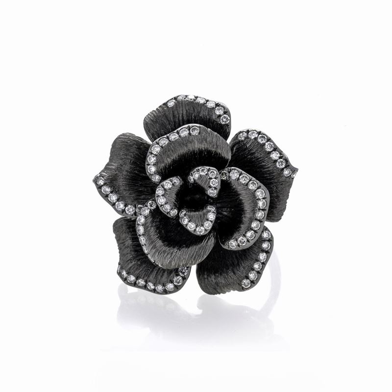 Anello Rosa in oro brunito e diamanti