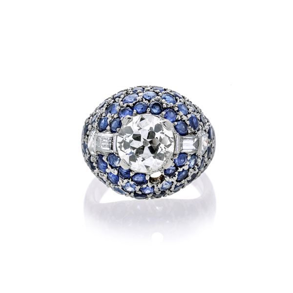 Ring in white gold, sapphires and diamonds