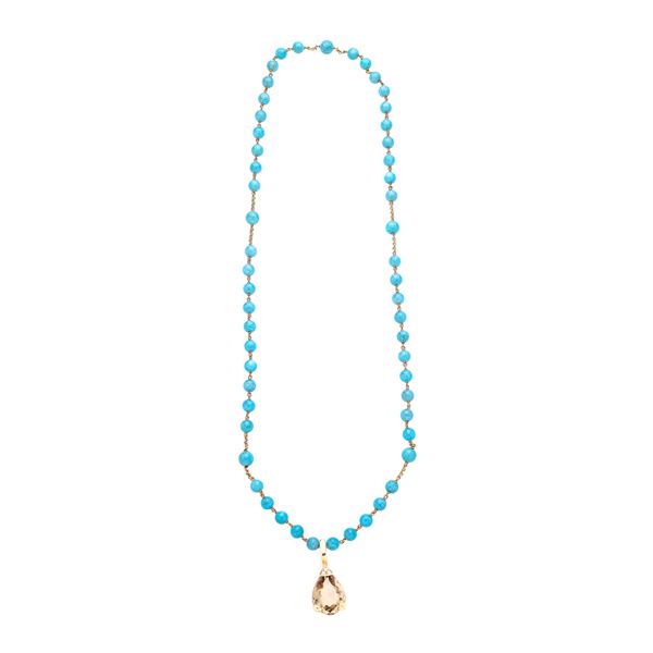 Necklace in yellow gold and blue chalcedony, with pendant in yellow gold, diamonds and citrine quart