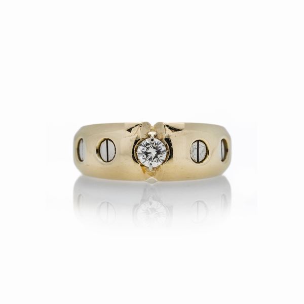 Anello a fascia in oro giallo e diamante