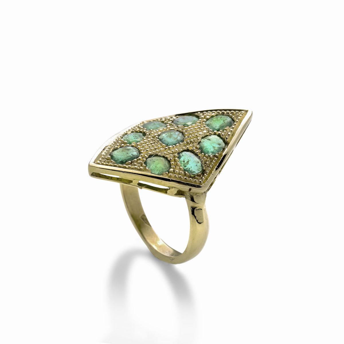 Anello a Losanga in Oro Giallo e Smeraldi