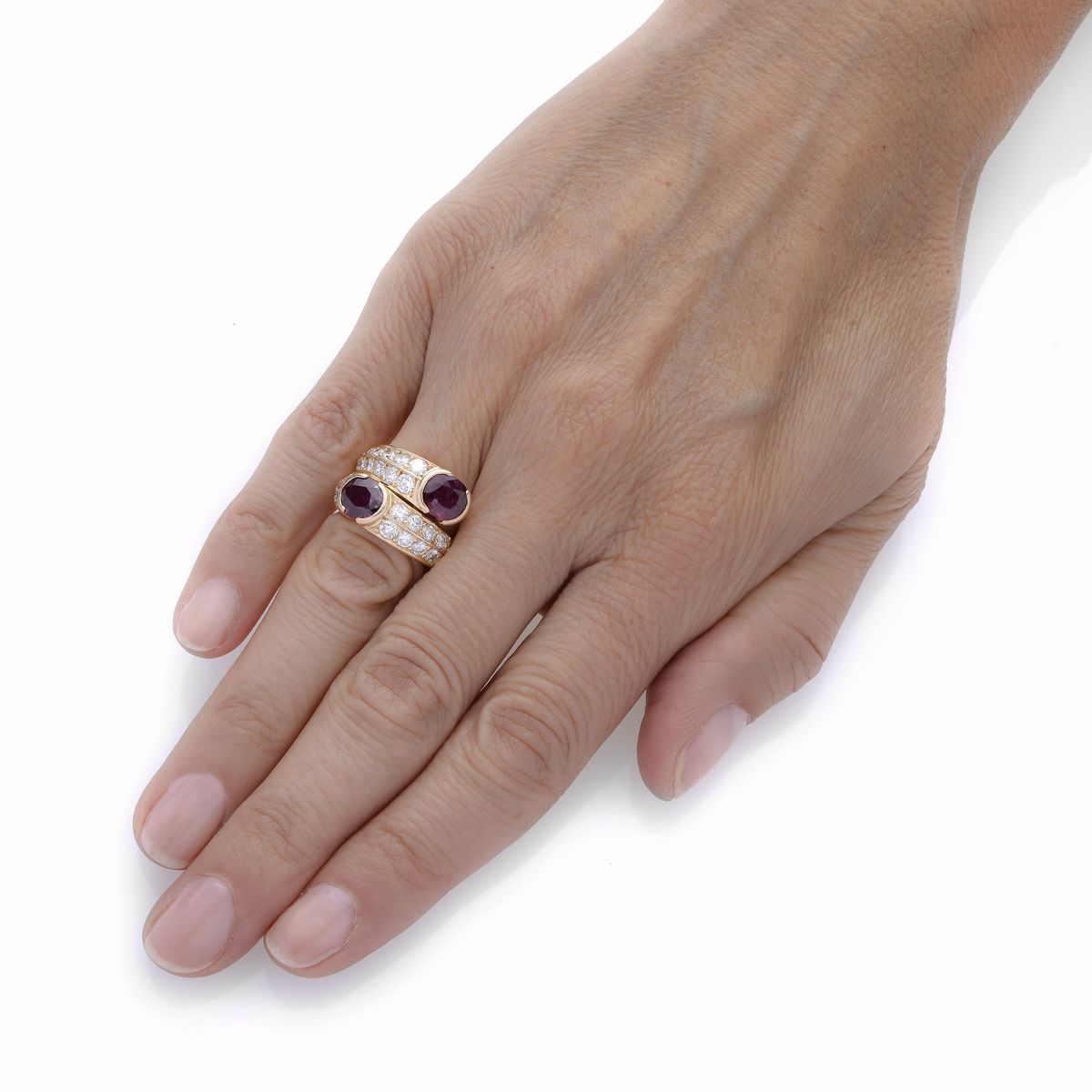 Anello contrariè in oro giallo, diamanti e rubini