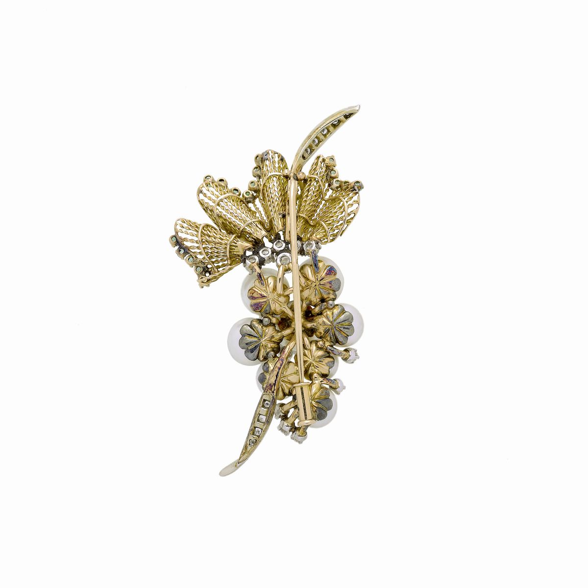 Spilla in oro giallo, oro bianco, smeraldo, diamanti e perle
