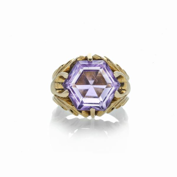 Anello in oro rosa e ametista