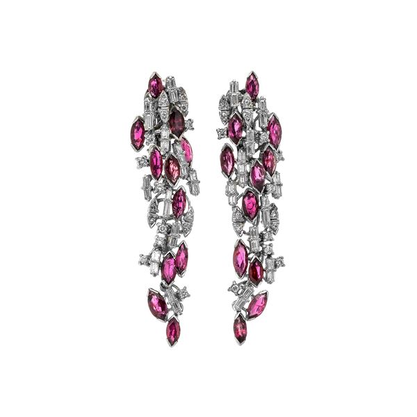 Pair of earrings in white gold, diamonds and rubies