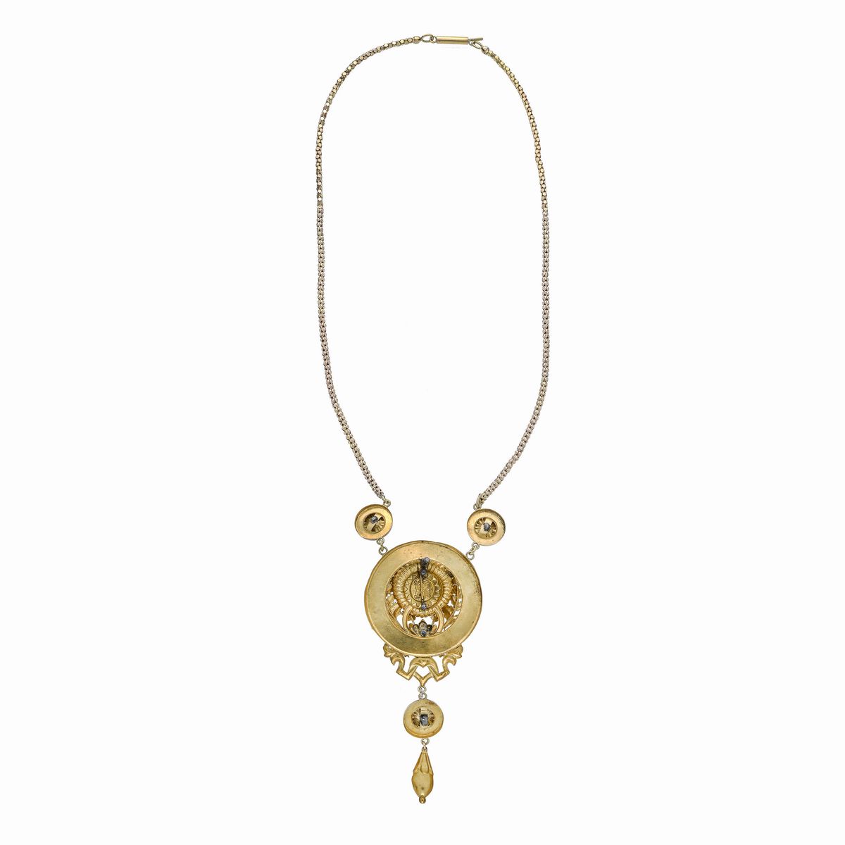 Lunga collana in oro a basso titolo, oro rosa, microperle e smalto nero