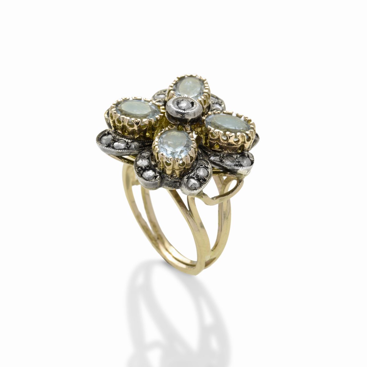 Anello in Oro a 14 Kt, Acquamarina e Diamanti