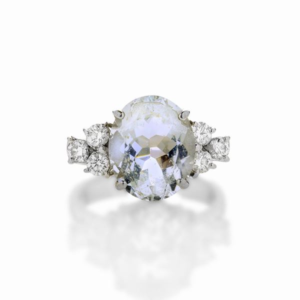 Ring in white gold, diamonds and aquamarine