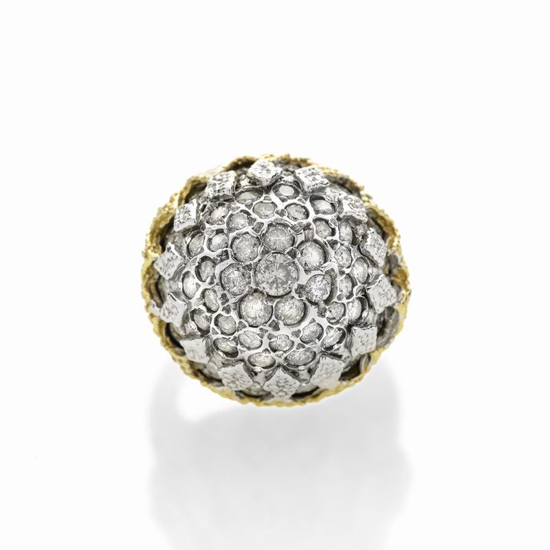 Grande Anello a Cupola in Oro Giallo, Oro Bianco e Diamanti