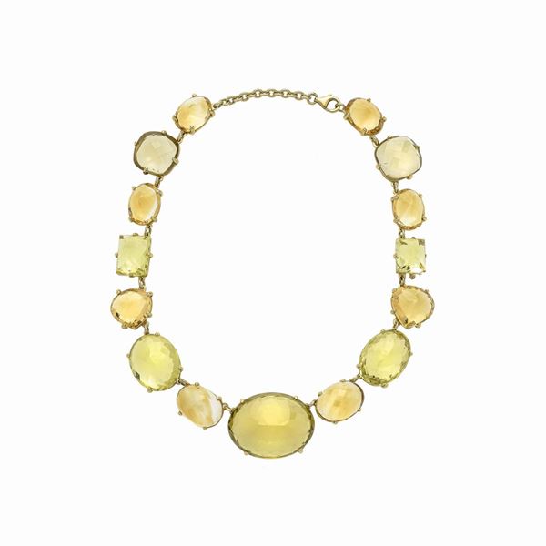 Girocollo in oro giallo e quarzi di colori diversi