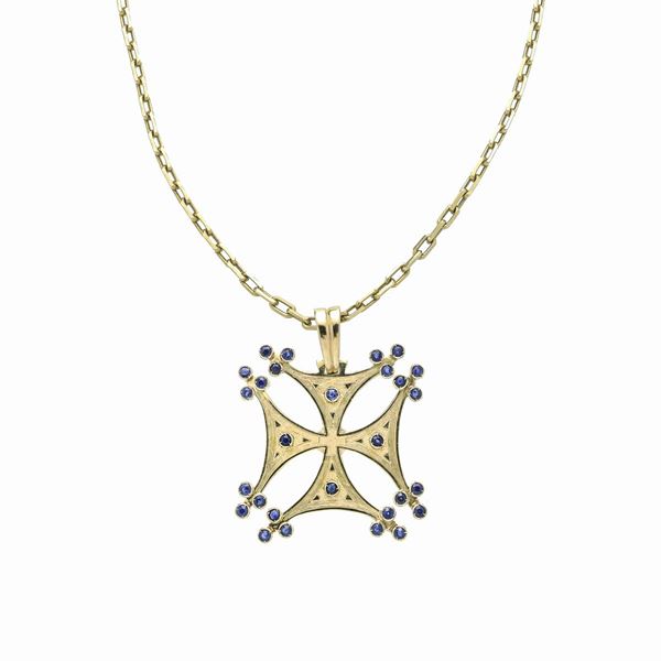 Catena con pendente in oro giallo e zaffiri
