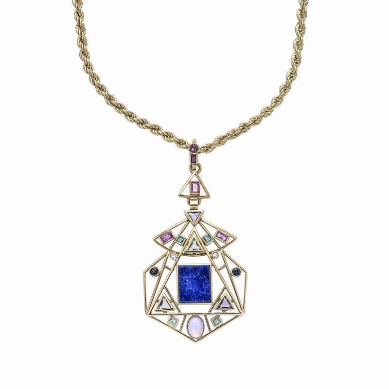 Collana torchon e pendente in oro giallo, lapislazzulo, tormaline, diamanti, smeraldi e pietra di...