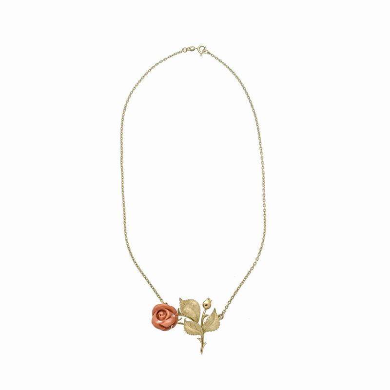 Catena e pendente in oro giallo e corallo rosa