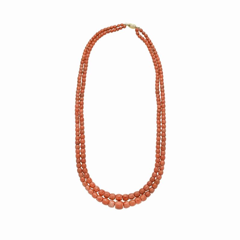 Collana in oro giallo e corallo rosso