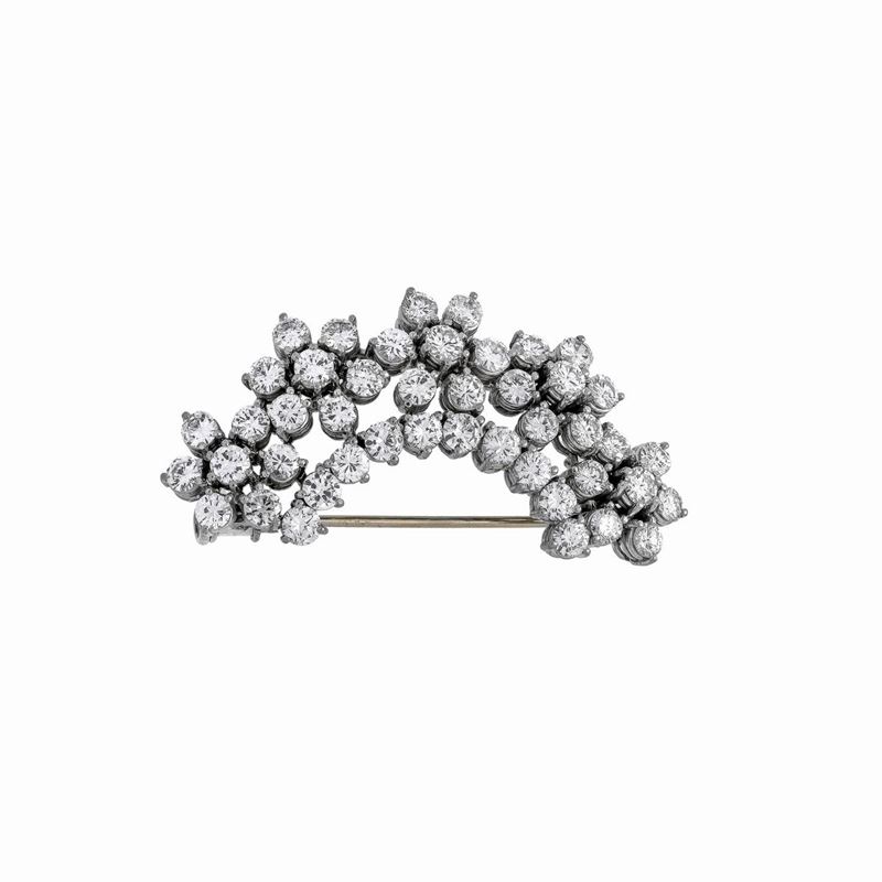 Spilla floreale in oro bianco e diamanti