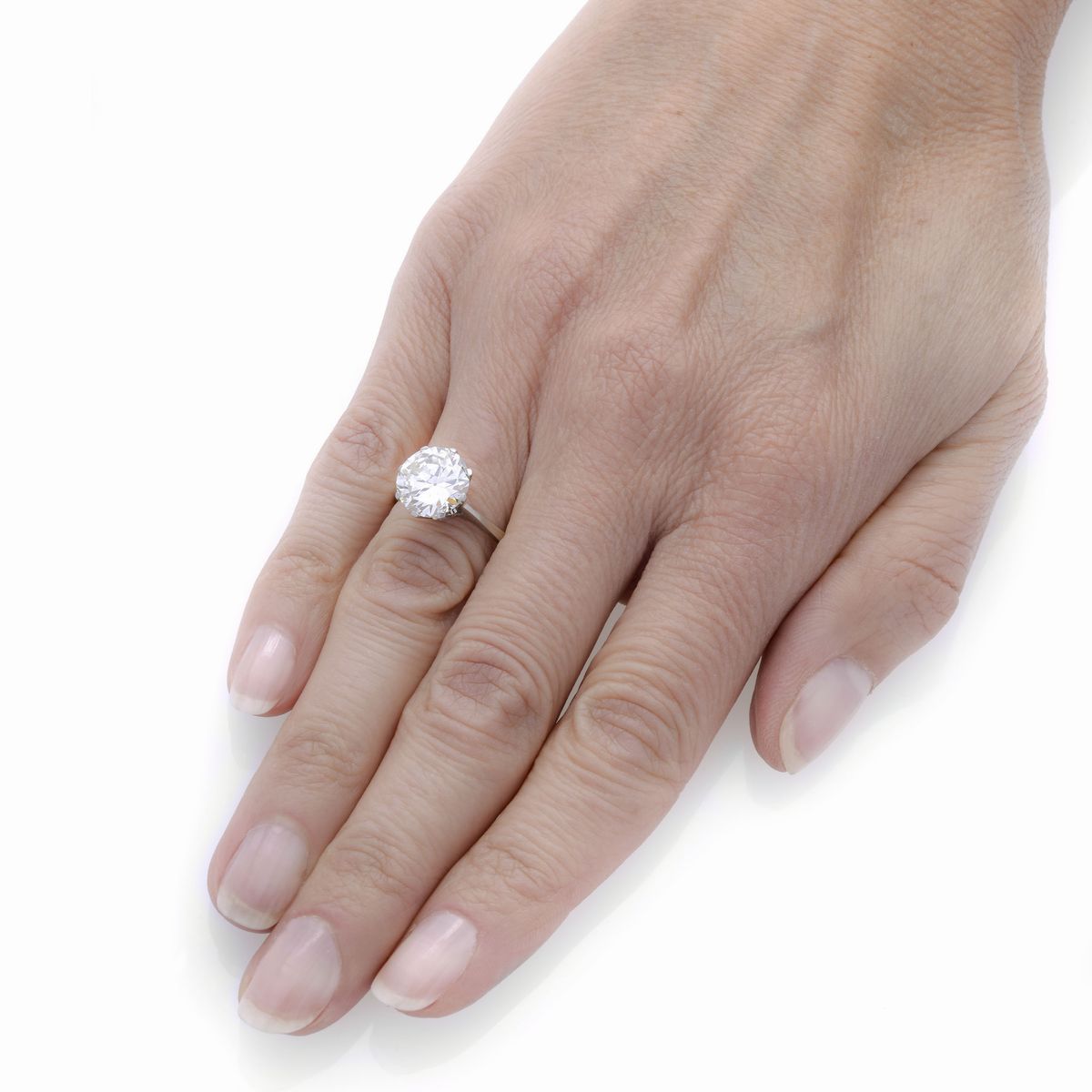 Anello solitario in oro bianco 18 kt e diamante