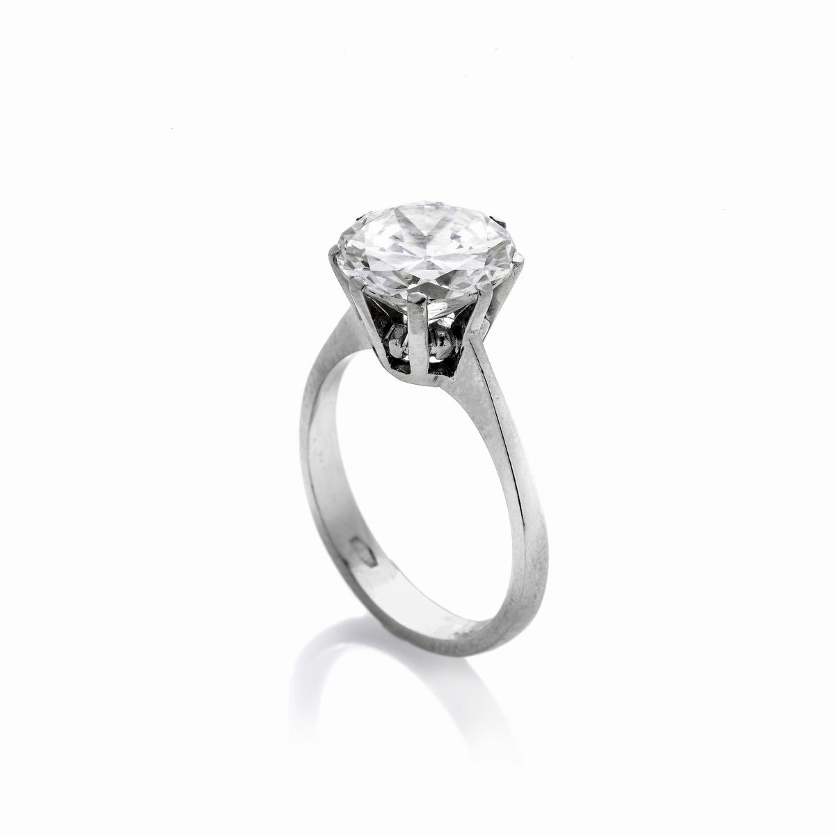 Anello solitario in oro bianco 18 kt e diamante