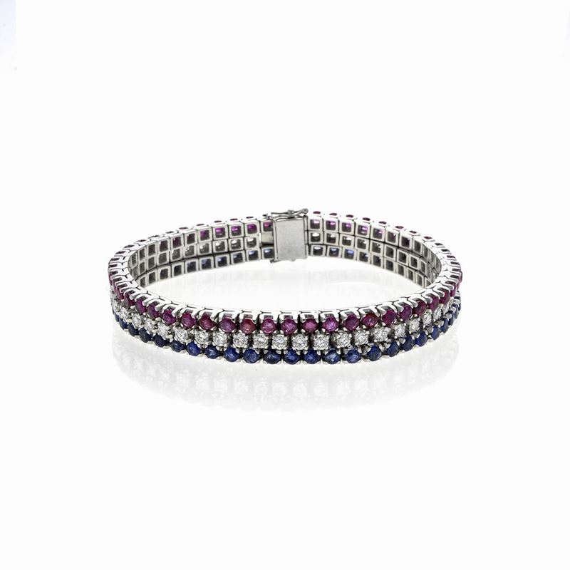 Bracciale tennis in oro bianco, rubini, diamanti e zaffiri