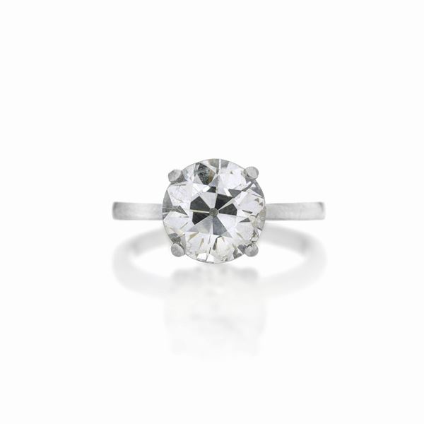Anello solitario in oro bianco e diamante