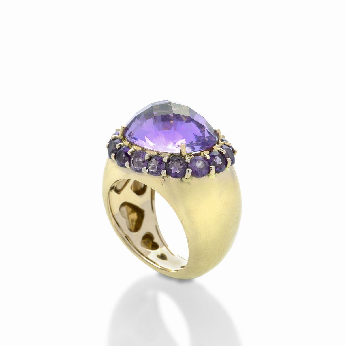 Anello in oro giallo, ametista e quarzi viola