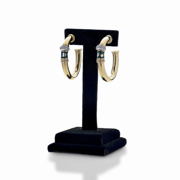 Pair of hoop earrings in yellow and white gold, diamond and enamel