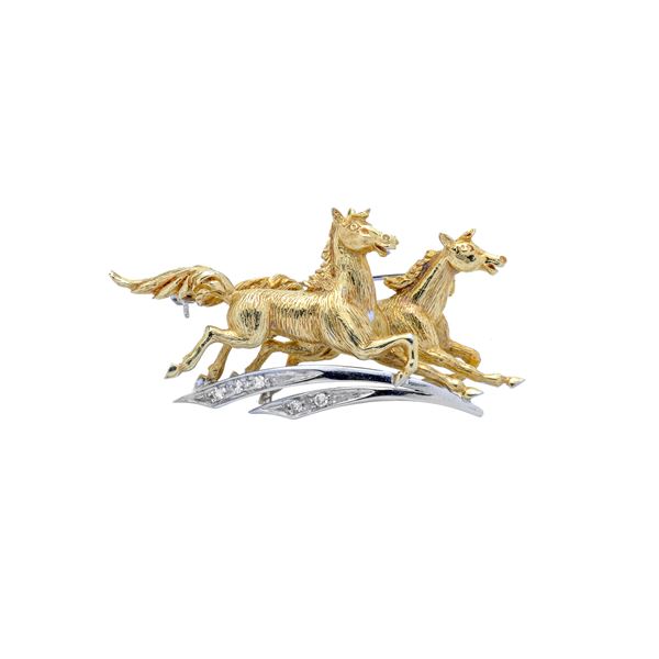 Horse brooch in yellow gold, white gold and diamonds