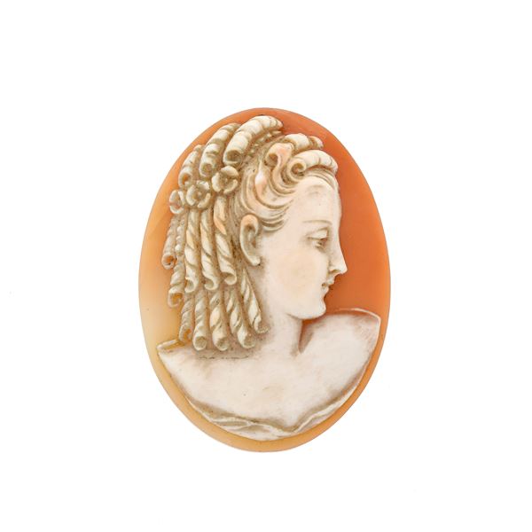 Shell cameo depicting a young woman