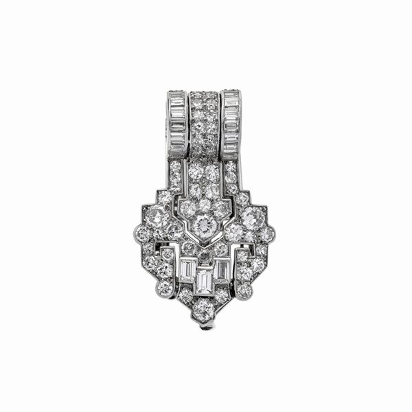 Clip in platinum and Cartier diamonds
