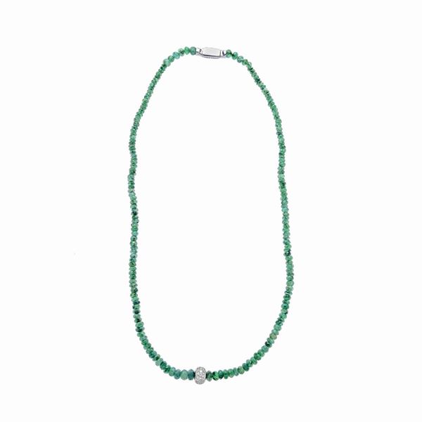 Collana in smeraldi, oro bianco e diamanti