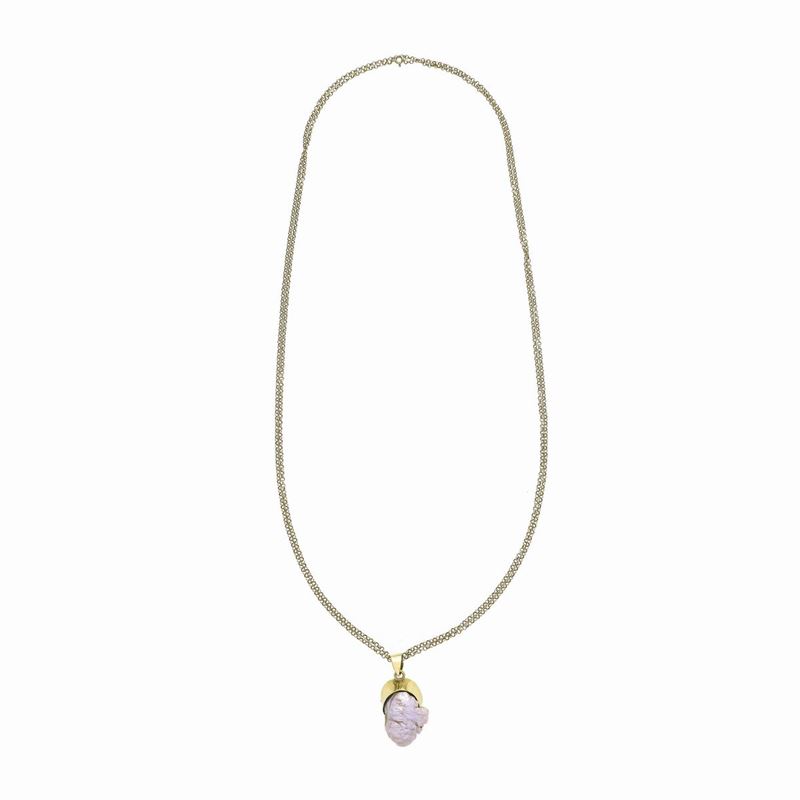 Lunga catena in oro a basso titolo, oro giallo e perla scaramazza