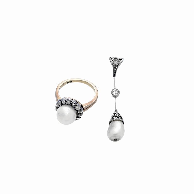 Pendente in platino e anello in oro a basso titolo, diamanti e perle