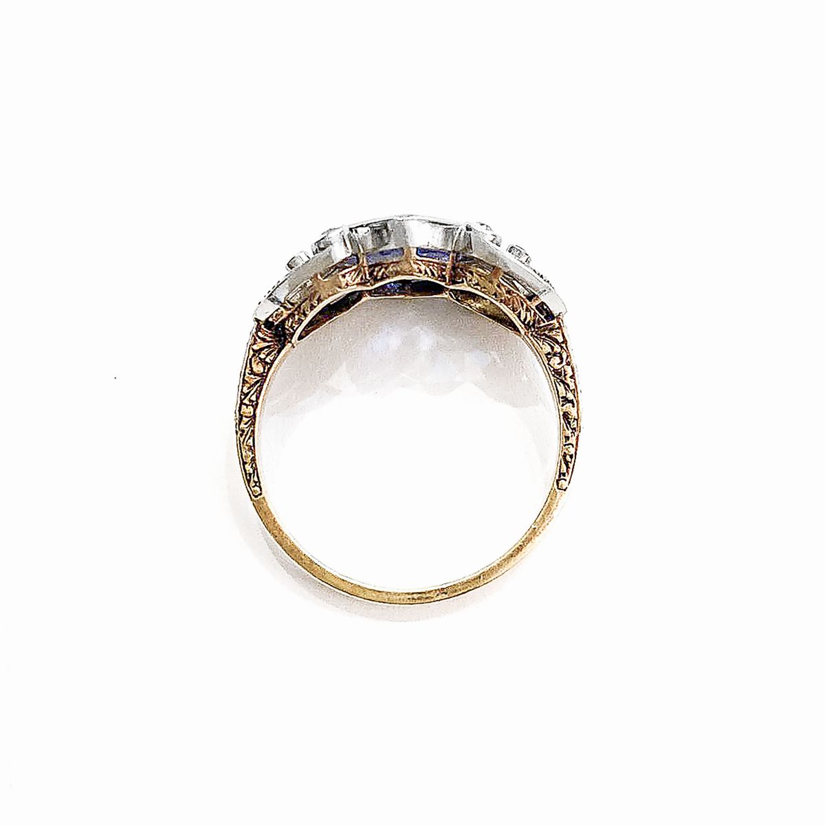 Anello in oro giallo, platino, diamanti e pietra azzurra