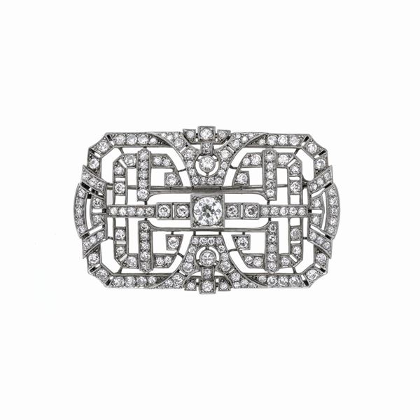 Large brooch in platinum and diamonds