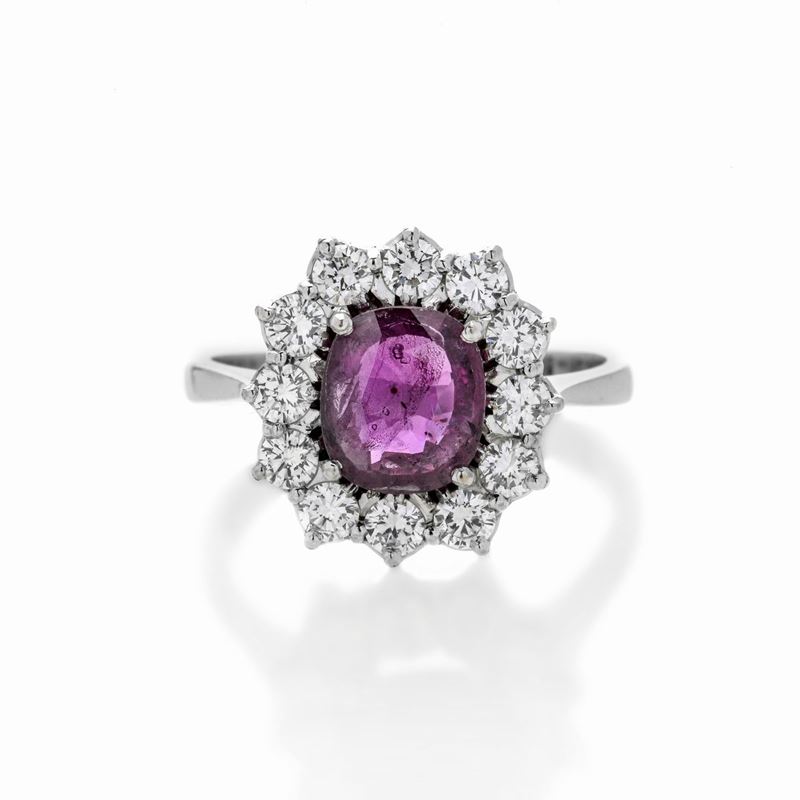Anello a margherita in oro bianco, diamanti e rubino Thailandia naturale