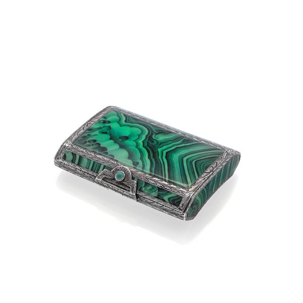 Cigarette case in silver and green enamel