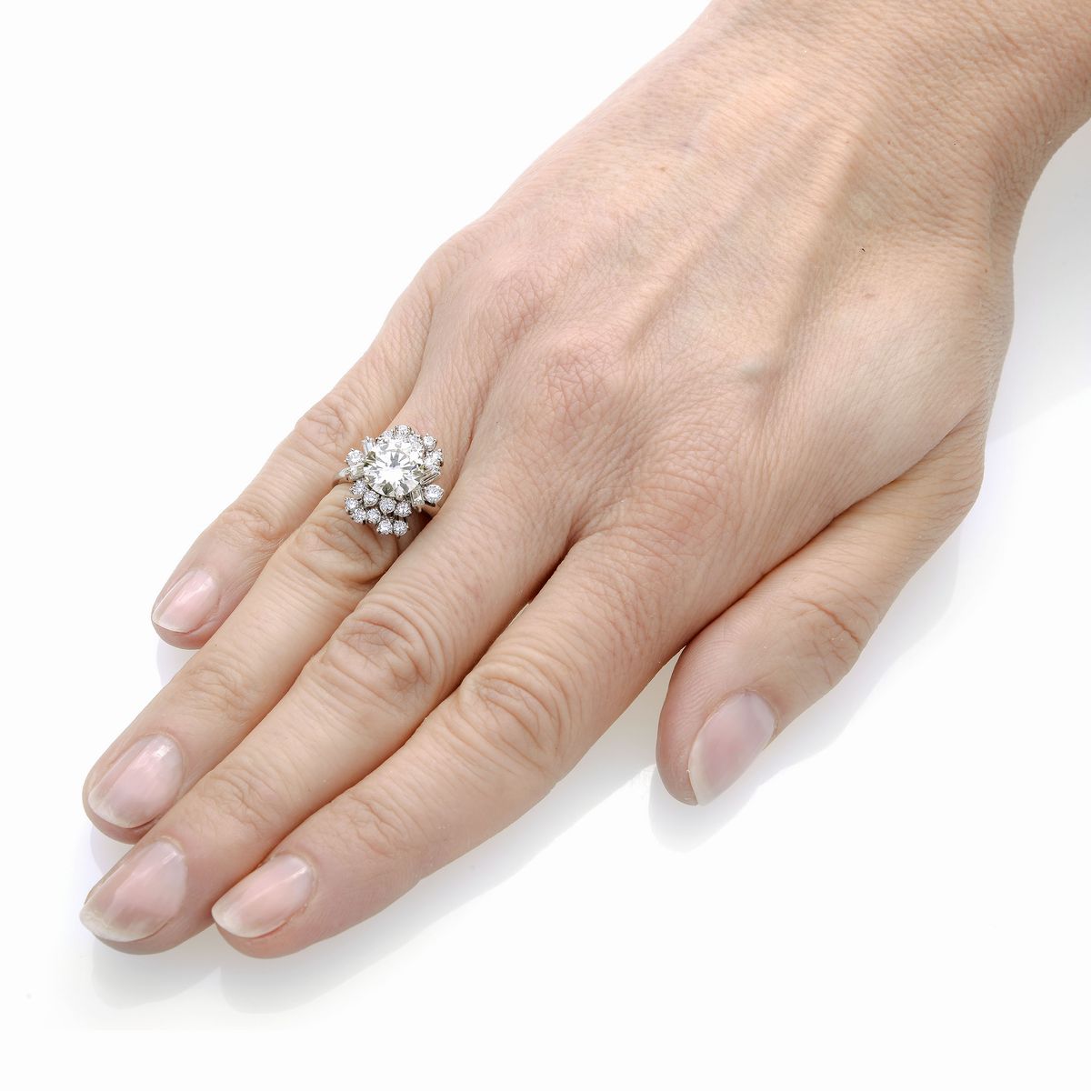 Anello in oro bianco e diamanti