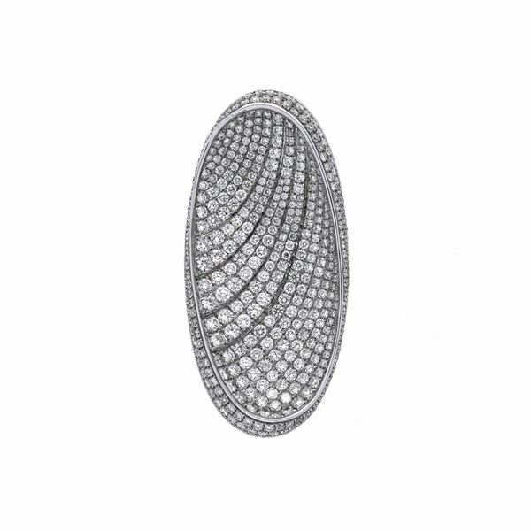 Grande pendente ovale in oro bianco e diamanti