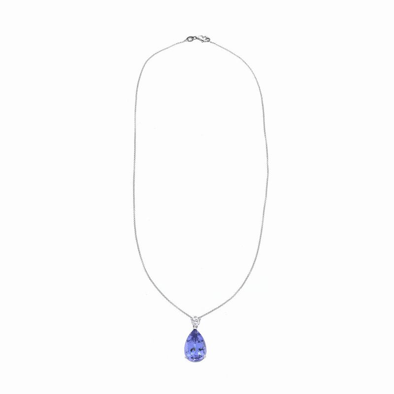 Pendente con catena in oro bianco, diamante e tanzanite a goccia