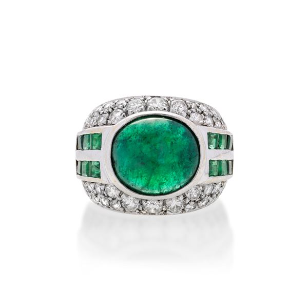 Band ring in white gold, diamonds and emeralds