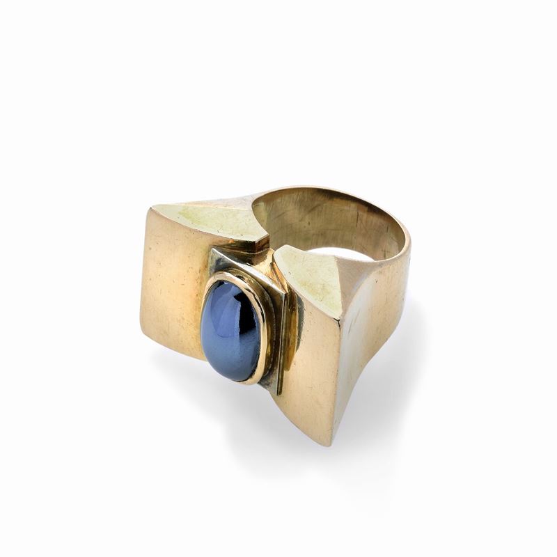 Anello a ponte in oro giallo e ematite