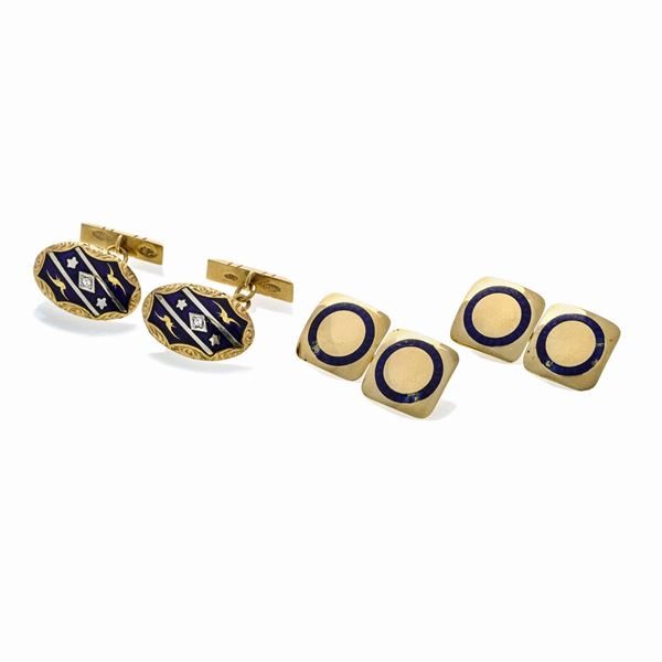 Due paia di gemelli in oro giallo, smalto blu e diamanti