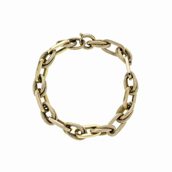 Yellow gold link bracelet