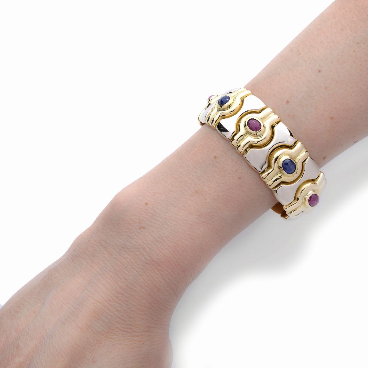 Grande Bracciale Rigido in Oro Giallo, Oro Bianco, Zaffiro e Rubini