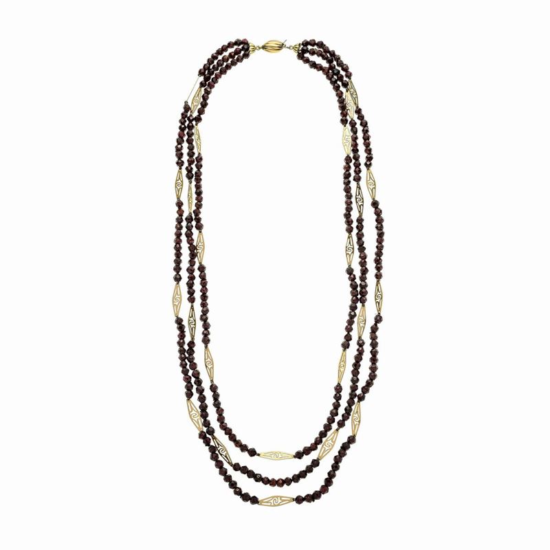 Collana a tre fili in oro giallo e granato