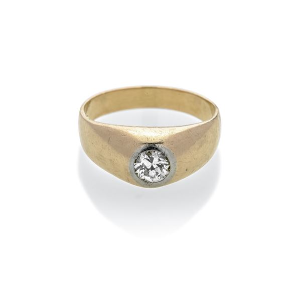 Solitaire ring in yellow gold and diamond