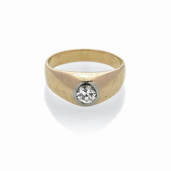 Solitaire ring in yellow gold and diamond