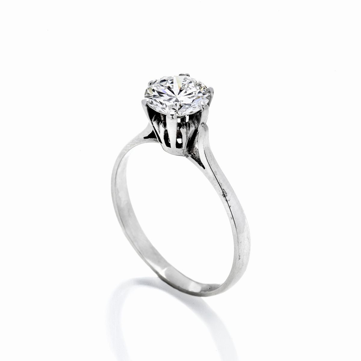 Anello solitarioin oro bianco e diamante
